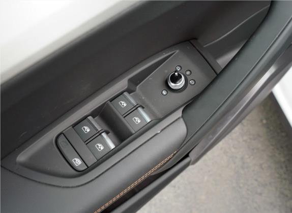 奥迪Q5L 2020款 40 TFSI 荣享进取型 车厢座椅   门窗控制