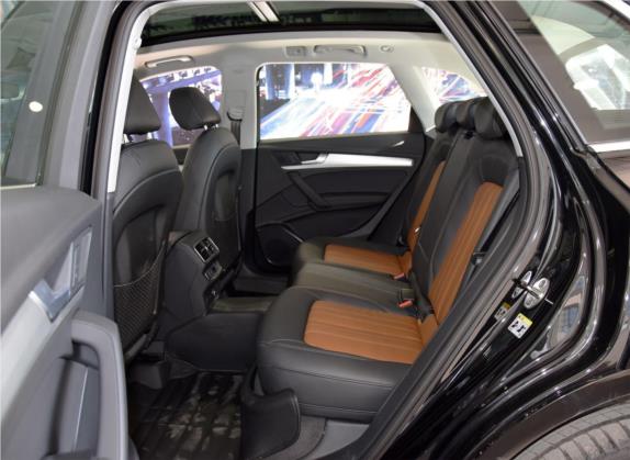 奥迪Q5L 2020款 40 TFSI 荣享时尚型 车厢座椅   后排空间