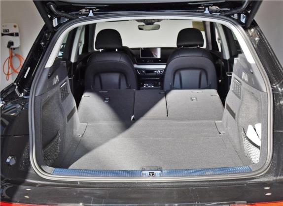 奥迪Q5L 2020款 40 TFSI 荣享时尚型 车厢座椅   后备厢