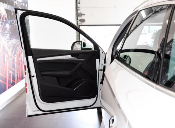 奥迪Q5L 2020款 45 TFSI 尊享时尚型 车厢座椅   前门板