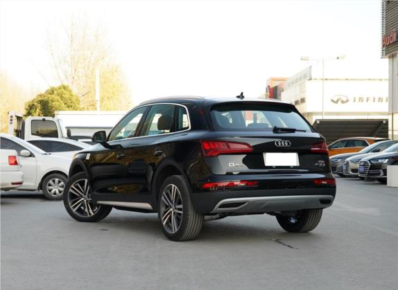 奥迪Q5L 2020款 45 TFSI 尊享风雅型 外观   斜后