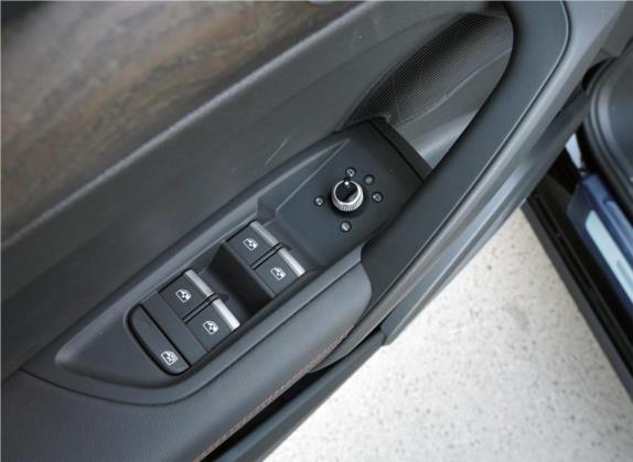奥迪Q5L 2020款 45 TFSI 尊享风雅型 车厢座椅   门窗控制