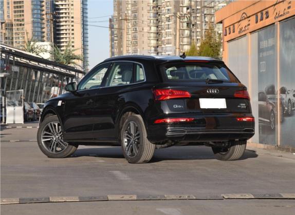 奥迪Q5L 2020款 45 TFSI 尊享豪华运动型 外观   斜后