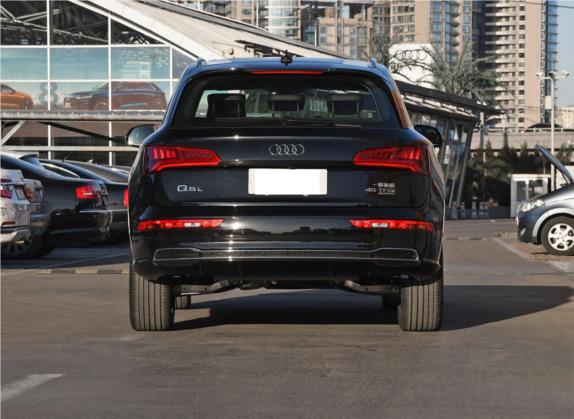 奥迪Q5L 2020款 45 TFSI 尊享豪华运动型 外观   正后