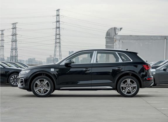 奥迪Q5L 2021款 45 TFSI 豪华致雅型 外观   正侧