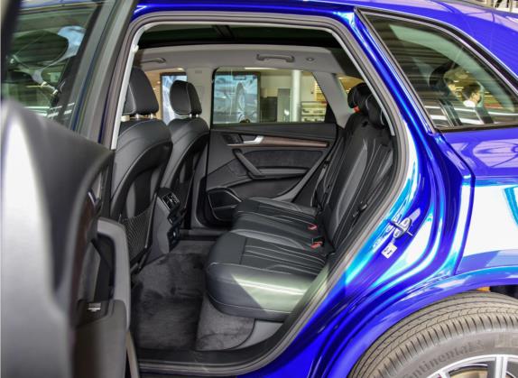 奥迪Q5L 2021款 45 TFSI 臻选动感型 车厢座椅   后排空间