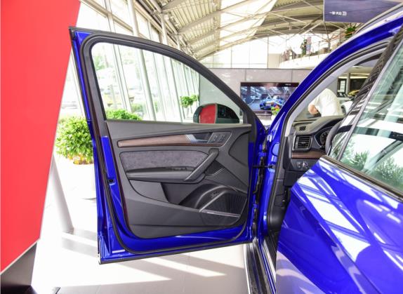 奥迪Q5L 2021款 45 TFSI 臻选动感型 车厢座椅   前门板