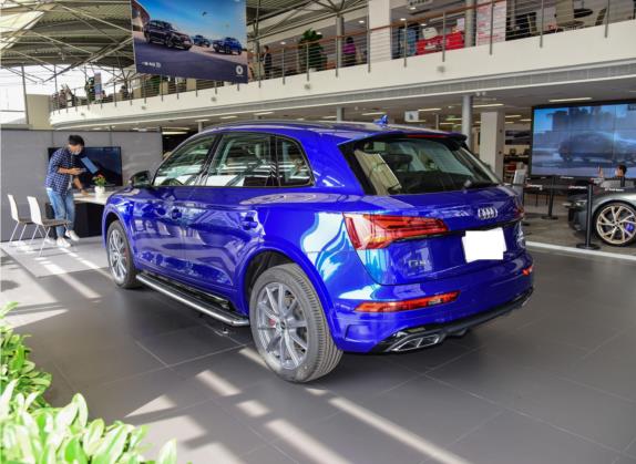 奥迪Q5L 2021款 45 TFSI 臻选动感型 外观   斜后