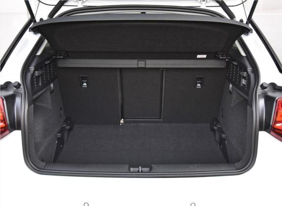 奥迪Q2L 2018款 35 TFSI 上市专享版 国V 车厢座椅   后备厢