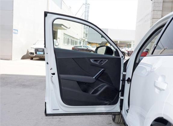 奥迪Q2L 2020款 35 TFSI 豪华动感型 车厢座椅   前门板