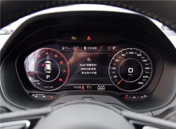 奥迪Q2L 2022款 35 TFSI 豪华致雅型 中控类   仪表盘