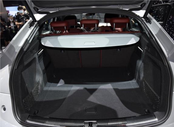 奥迪Q5L Sportback 2021款 45 TFSI 臻选型 车厢座椅   后备厢