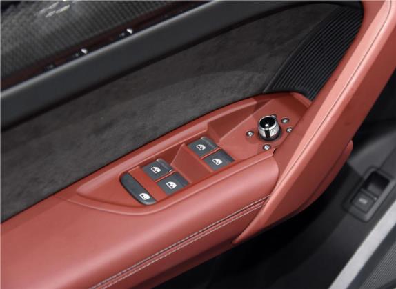 奥迪Q5L Sportback 2021款 45 TFSI 臻选型 车厢座椅   门窗控制
