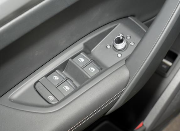 奥迪Q5L Sportback 2021款 40 TFSI 时尚型 车厢座椅   门窗控制