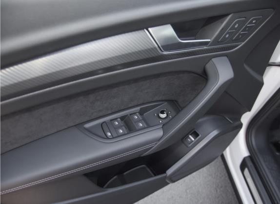 奥迪Q5L Sportback 2021款 40 TFSI 豪华型 车厢座椅   门窗控制