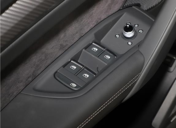 奥迪Q5L Sportback 2021款 40 TFSI 上市特别版 车厢座椅   门窗控制