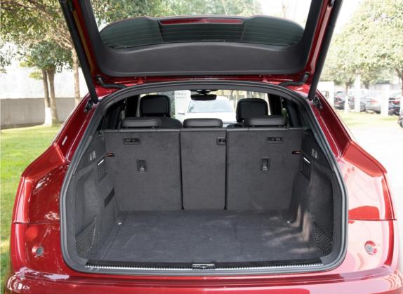 奥迪Q5L Sportback 2021款 45 TFSI 豪华型 车厢座椅   后备厢