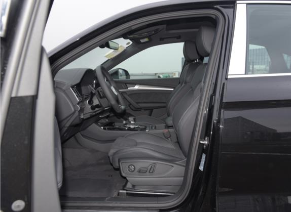 奥迪Q5L Sportback 2022款 40 TFSI 豪华型 车厢座椅   前排空间