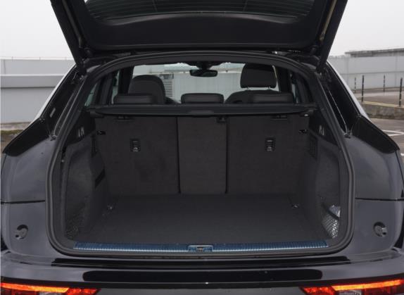 奥迪Q5L Sportback 2022款 40 TFSI 豪华型 车厢座椅   后备厢