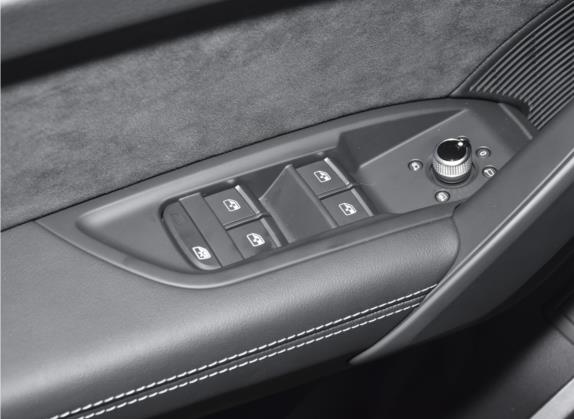 奥迪Q5L Sportback 2022款 45 TFSI 臻选型 车厢座椅   门窗控制