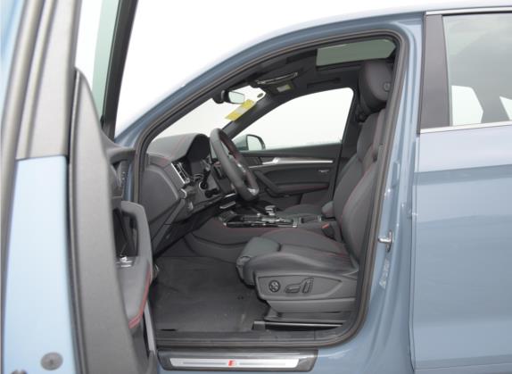 奥迪Q5L Sportback 2022款 40 TFSI RS套件燃速型 车厢座椅   前排空间