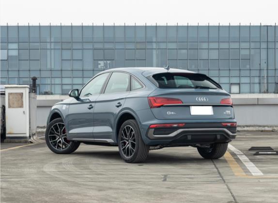 奥迪Q5L Sportback 2022款 40 TFSI RS套件燃速型 外观   斜后