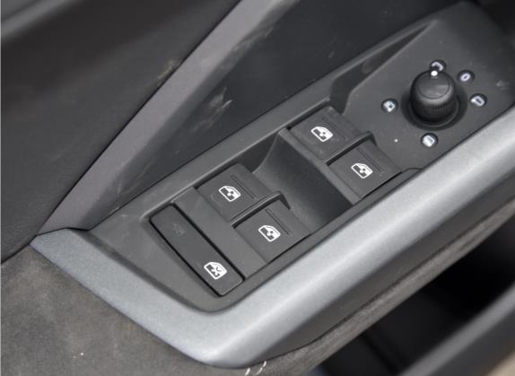 奥迪Q3 Sportback 2020款 45 TFSI quattro 时尚型 车厢座椅   门窗控制
