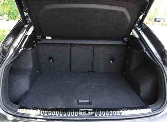 2020款 45 TFSI quattro 定制尊享版 车厢座椅   后备厢