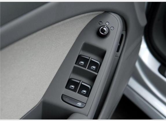 奥迪A4L 2010款 1.8 TFSI 舒适型 车厢座椅   门窗控制