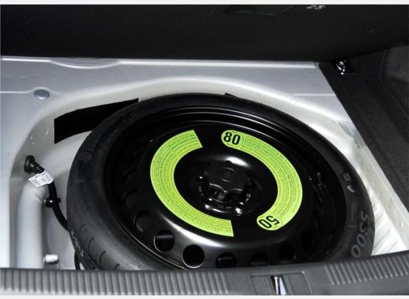 奥迪A4L 2010款 2.0 TFSI 舒适型 其他细节类   备胎