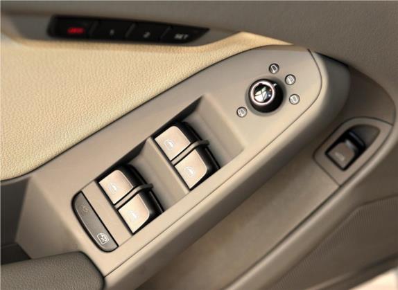 奥迪A4L 2011款 2.0 TFSI 技术型 车厢座椅   门窗控制