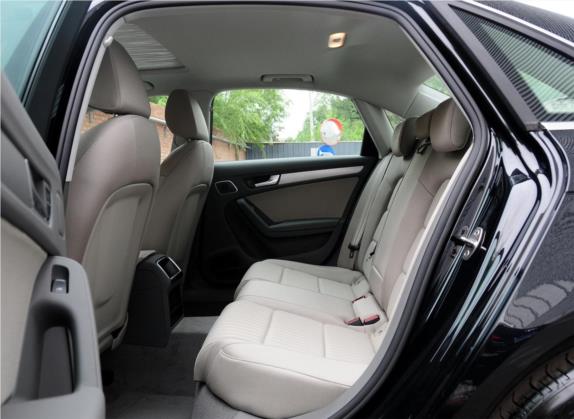 奥迪A4L 2012款 1.8 TFSI 手动舒适型 车厢座椅   后排空间