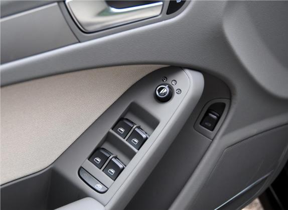 奥迪A4L 2012款 1.8 TFSI 手动舒适型 车厢座椅   门窗控制