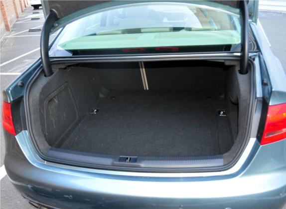 奥迪A4L 2012款 1.8 TFSI 自动舒适型 车厢座椅   后备厢