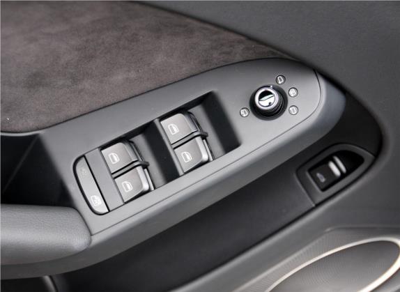 奥迪A4L 2012款 2.0 TFSI 自动运动型 车厢座椅   门窗控制