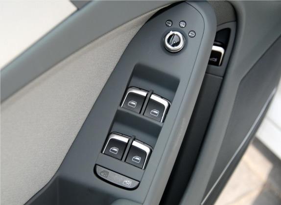 奥迪A4L 2013款 35 TFSI 自动标准型 车厢座椅   门窗控制