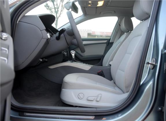 奥迪A4L 2013款 30 TFSI 自动舒适型 车厢座椅   前排空间