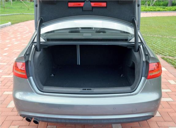 奥迪A4L 2013款 30 TFSI 自动舒适型 车厢座椅   后备厢