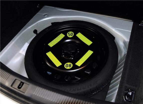 奥迪A4L 2013款 40 TFSI quattro个性运动型 其他细节类   备胎