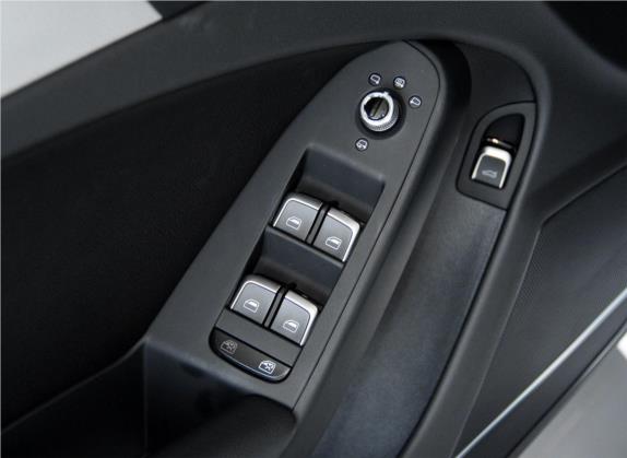 奥迪A4L 2015款 35 TFSI 自动标准型 车厢座椅   门窗控制