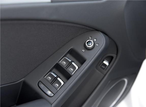 奥迪A4L 2016款 45 TFSI quattro个性运动型 车厢座椅   门窗控制