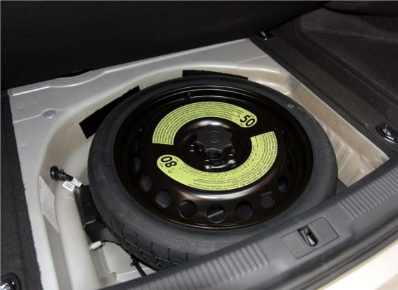 奥迪A4L 2016款 30 TFSI 典藏版 自动舒适型 其他细节类   备胎