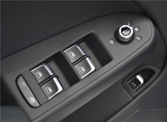 奥迪A4L 2016款 35 TFSI 典藏版 自动标准型 车厢座椅   门窗控制