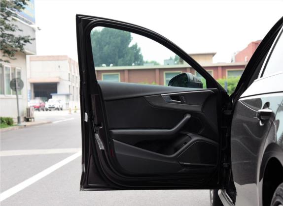 奥迪A4L 2017款 40 TFSI 风尚型 车厢座椅   前门板
