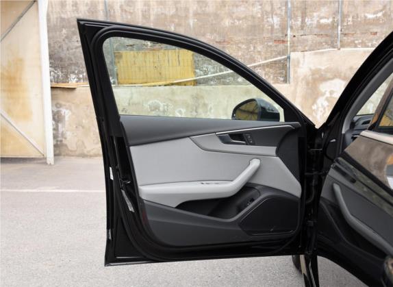 奥迪A4L 2017款 Plus 40 TFSI 进取型 车厢座椅   前门板