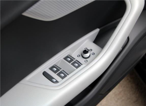 奥迪A4L 2017款 Plus 40 TFSI 时尚型 车厢座椅   门窗控制