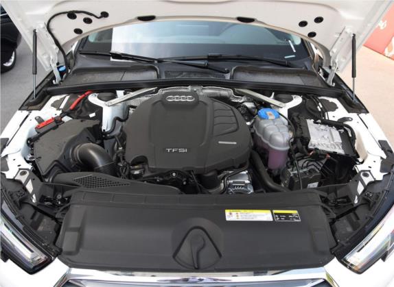 奥迪A4L 2017款 Plus 45 TFSI quattro 运动型 其他细节类   发动机舱