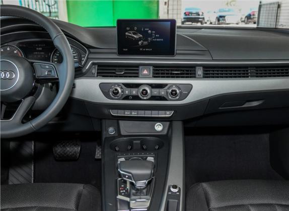 奥迪A4L 2018款 30周年年型 30 TFSI 进取型 中控类   中控台