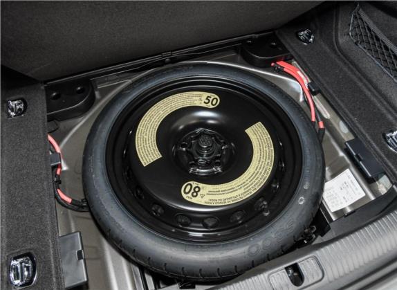 奥迪A4L 2018款 30周年年型 30 TFSI 进取型 其他细节类   备胎