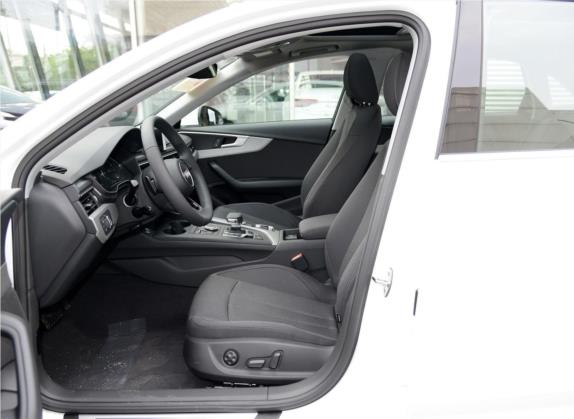 奥迪A4L 2018款 30周年年型 40 TFSI 进取型 车厢座椅   前排空间